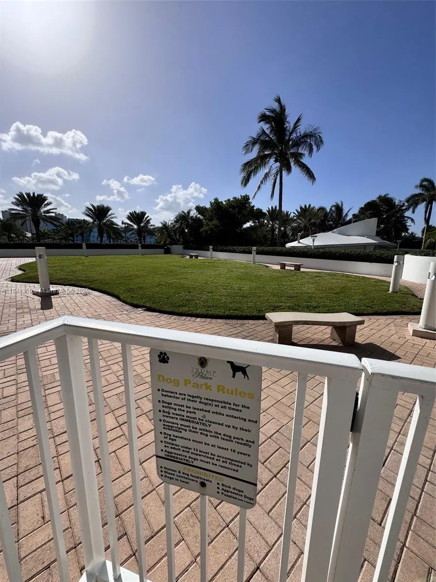 18201 Collins Ave, #604
