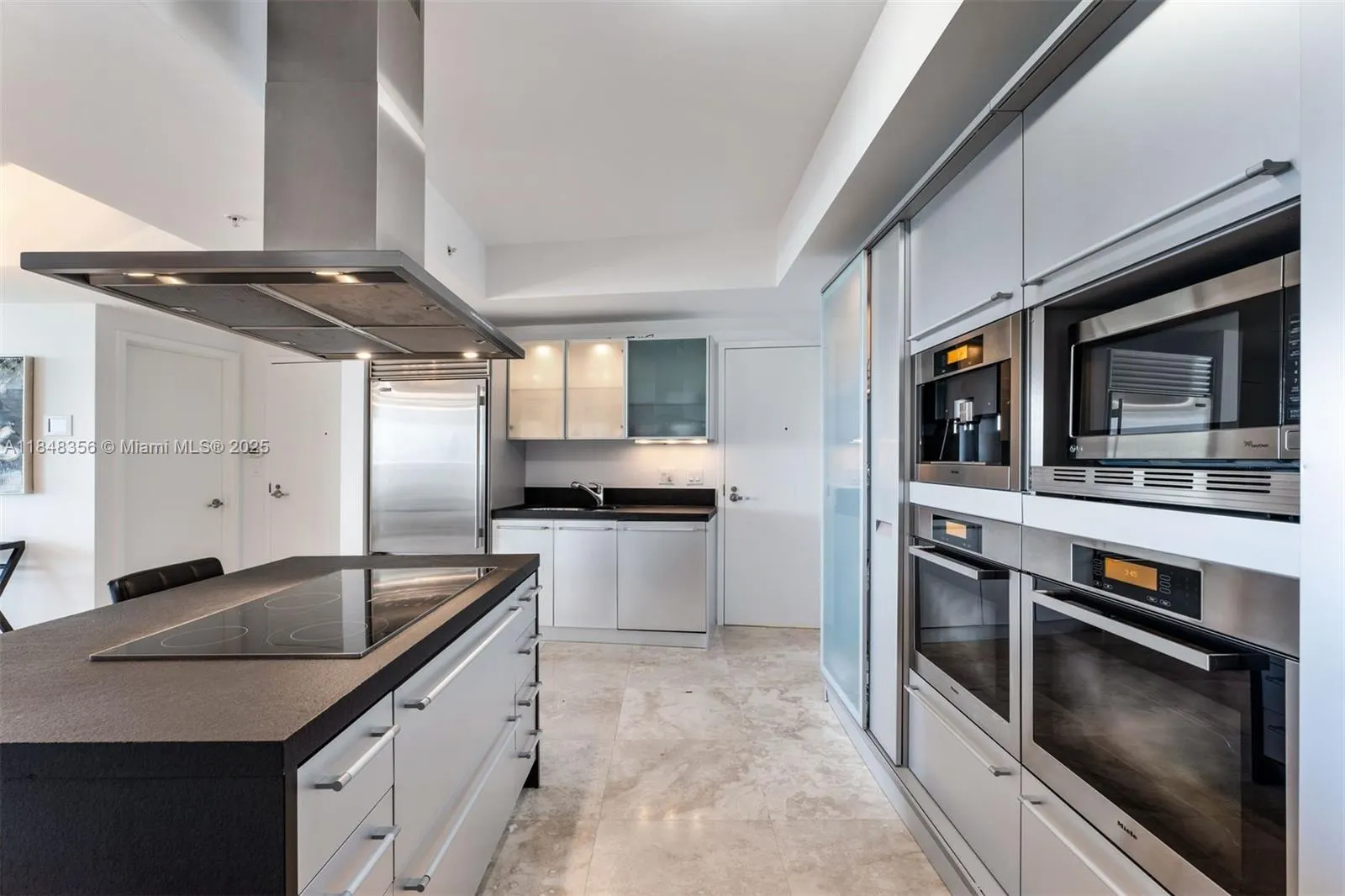 18201 Collins Ave, #604