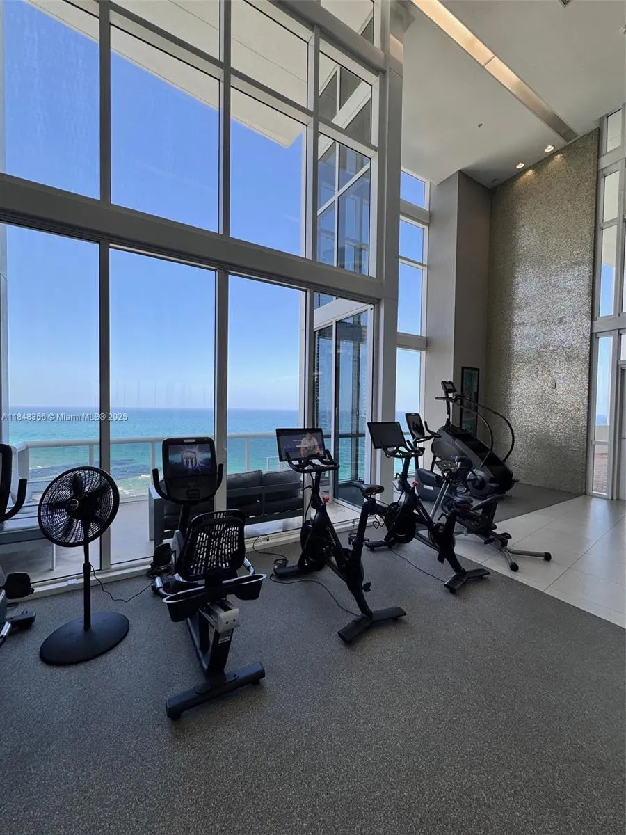 18201 Collins Ave, #604