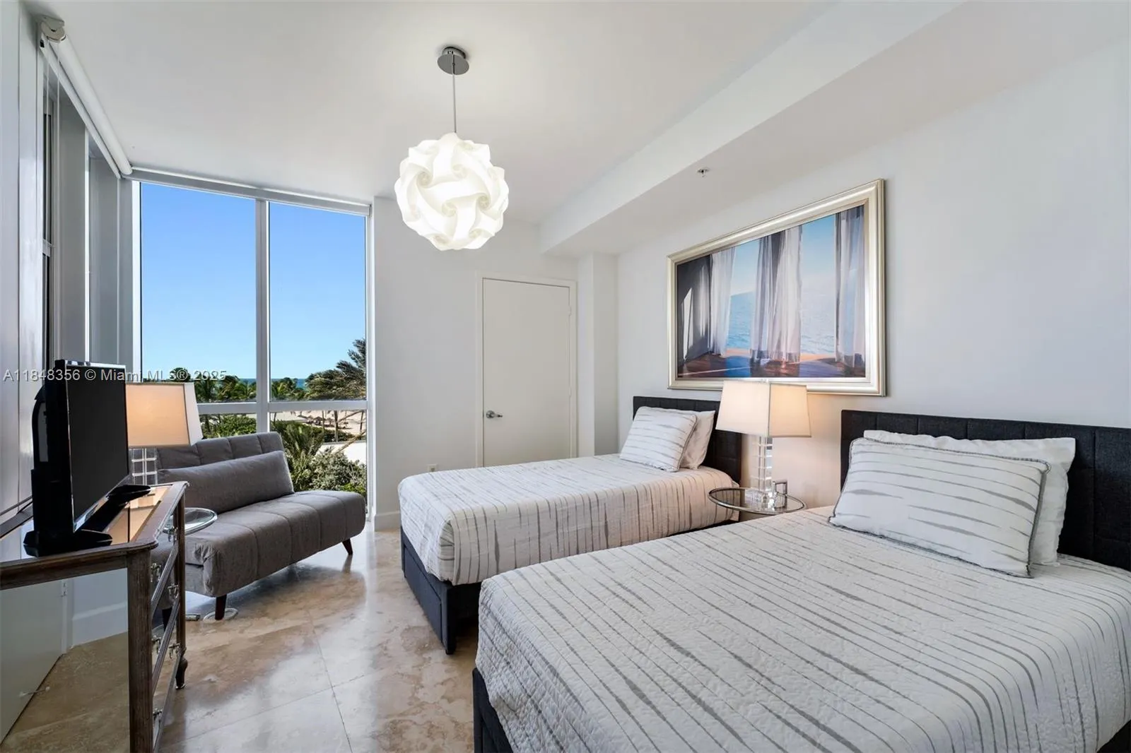 18201 Collins Ave, #604