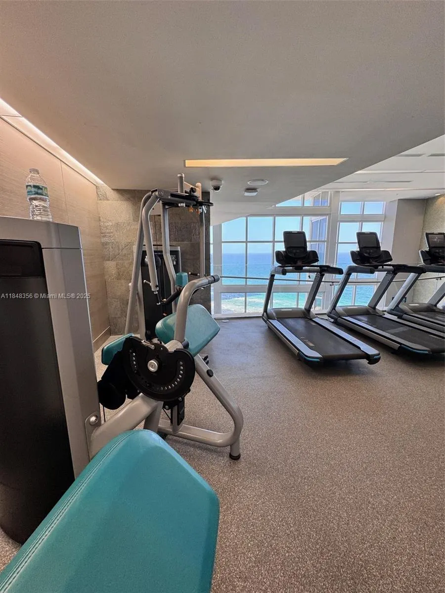 18201 Collins Ave, #604