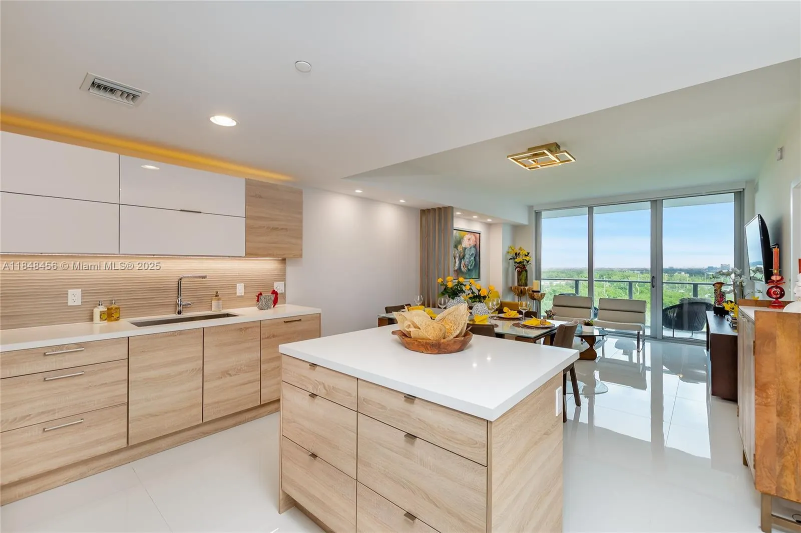 16385 Biscayne Blvd, #1503