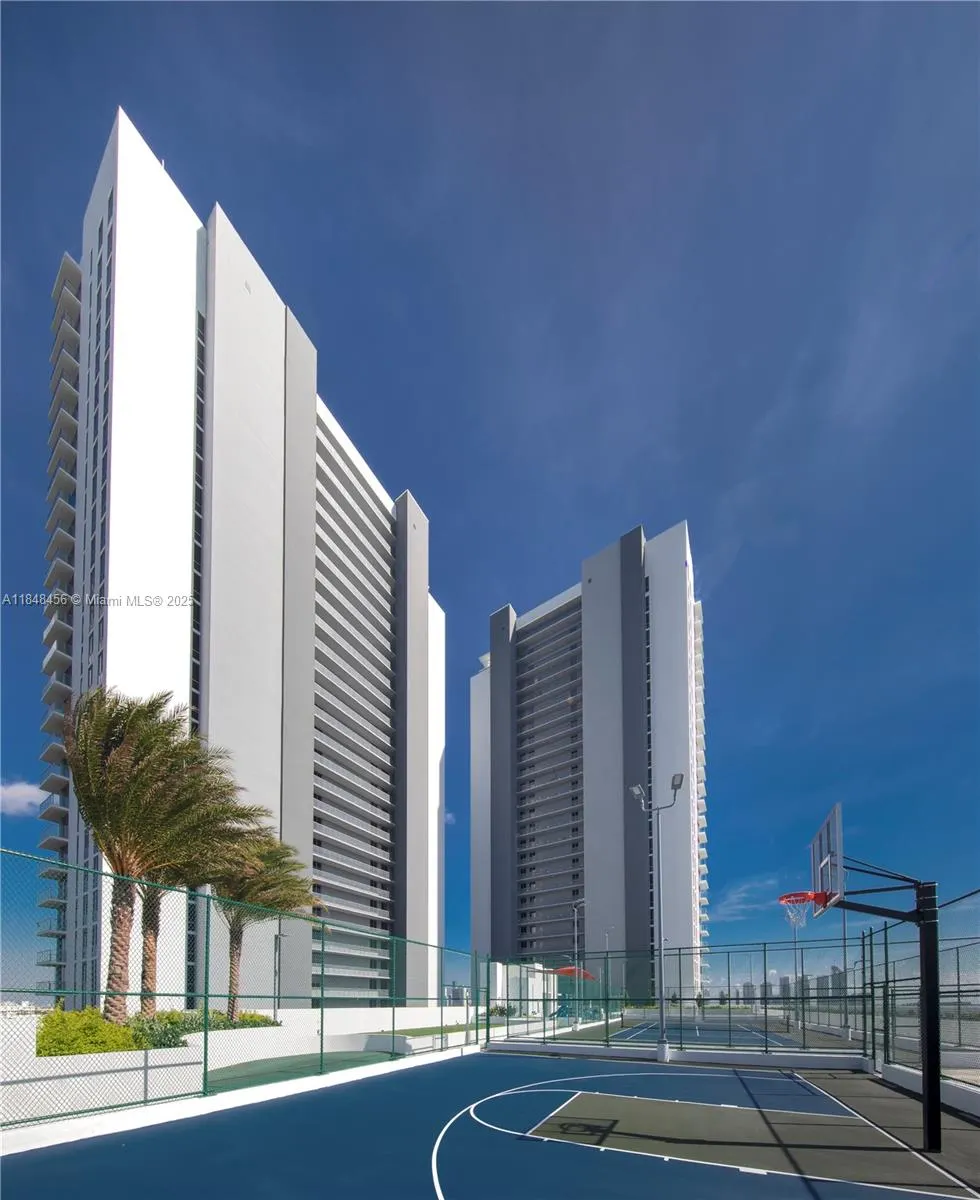 16385 Biscayne Blvd, #1503