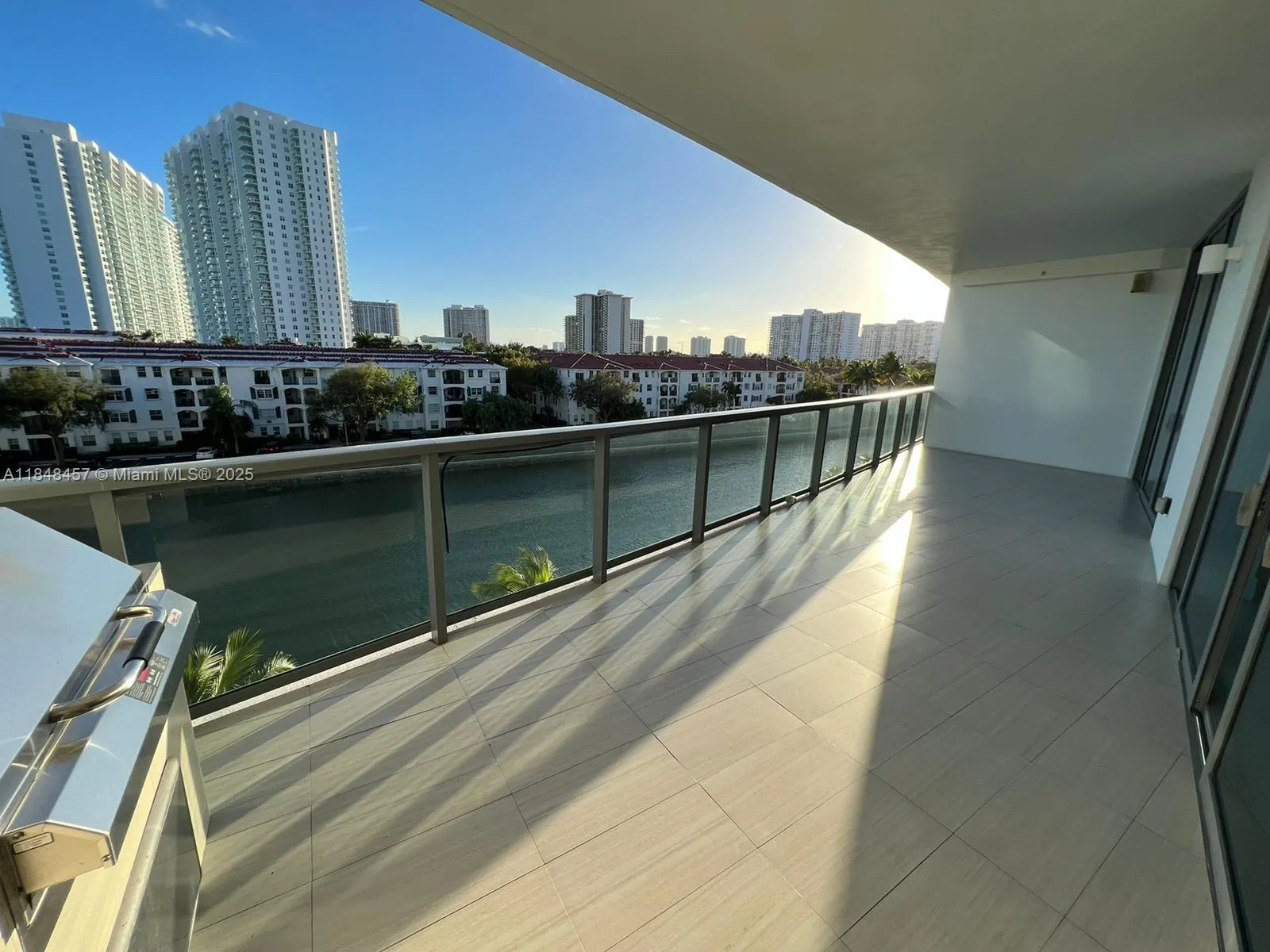 3250 NE 188 St, #403