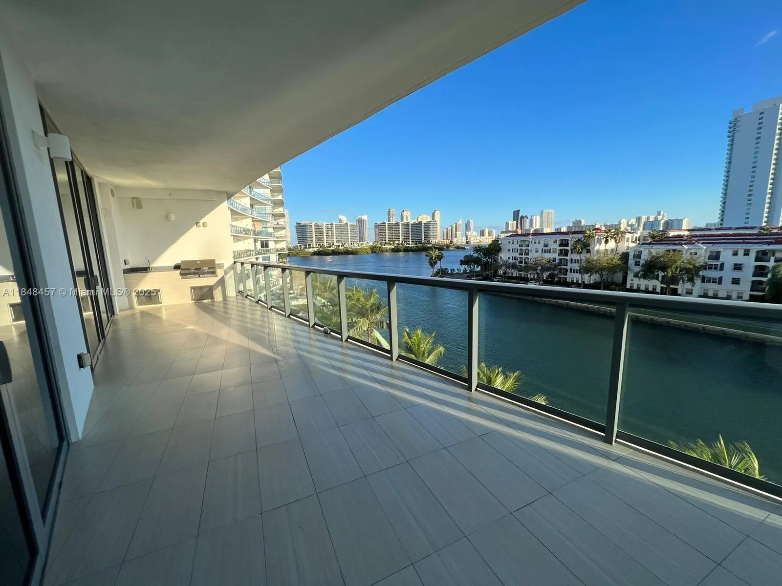3250 NE 188 St, #403
