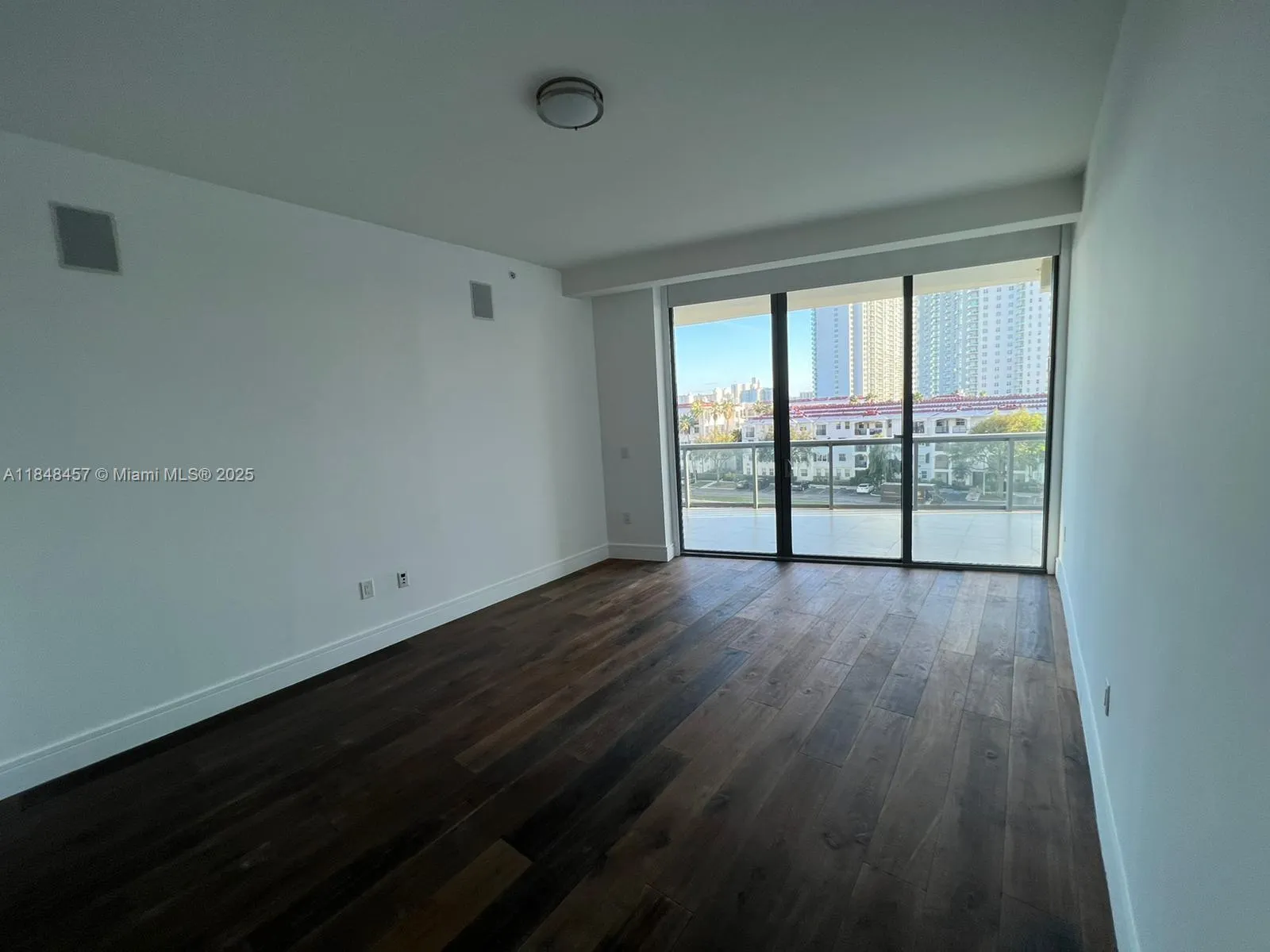 3250 NE 188 St, #403