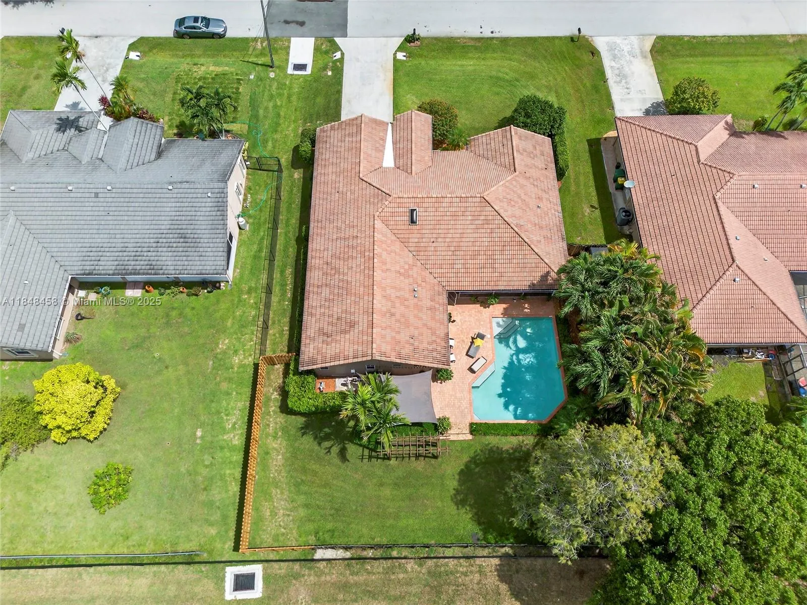 11880 NW 24th St