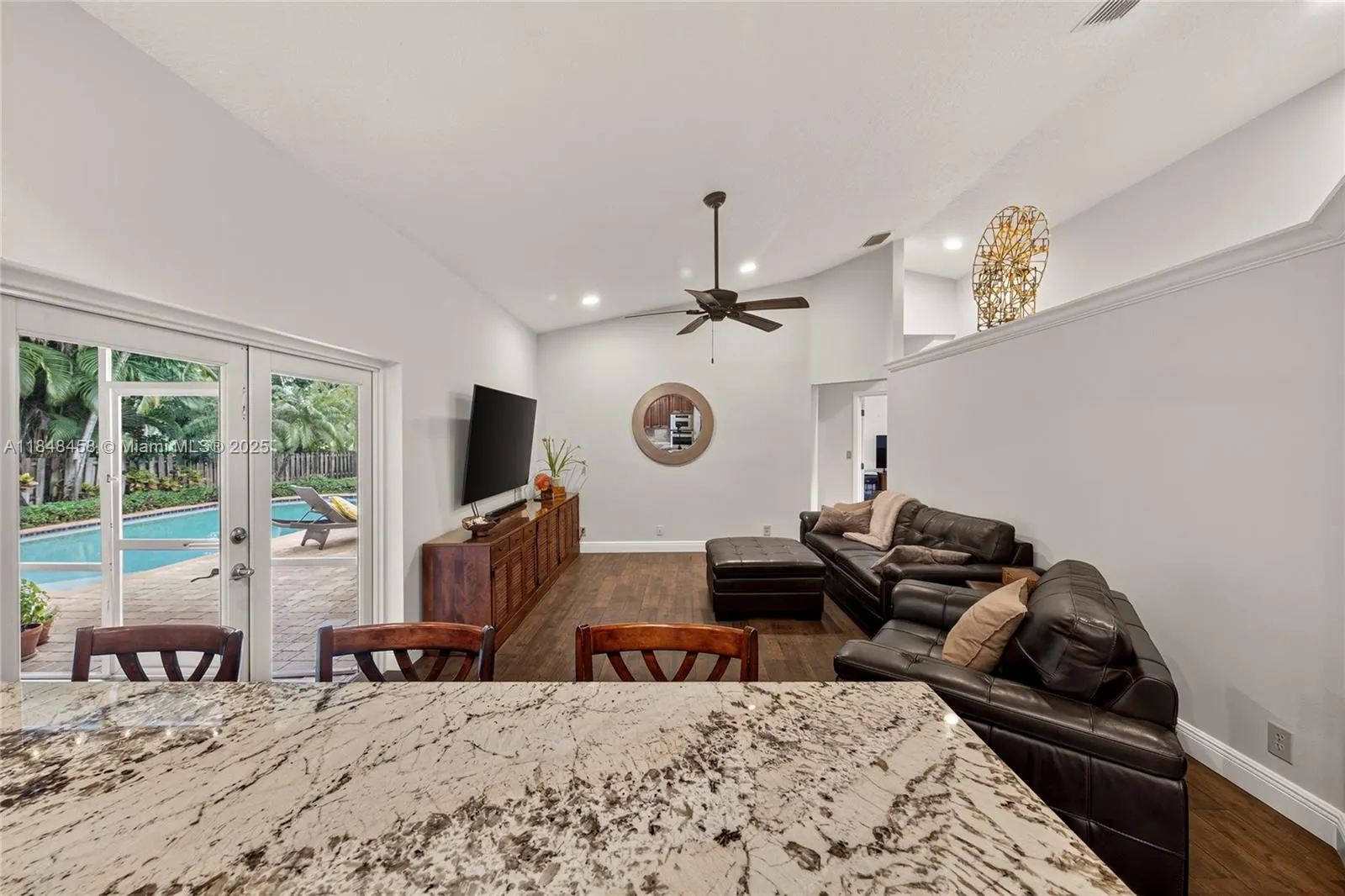 11880 NW 24th St