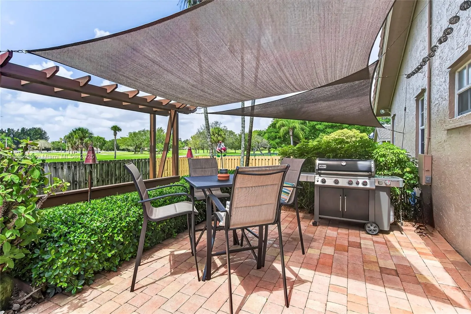11880 NW 24th St