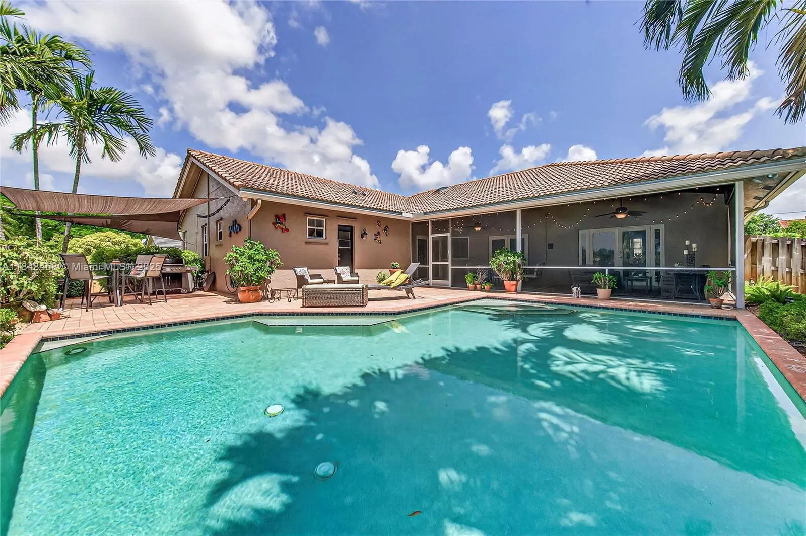 11880 NW 24th St