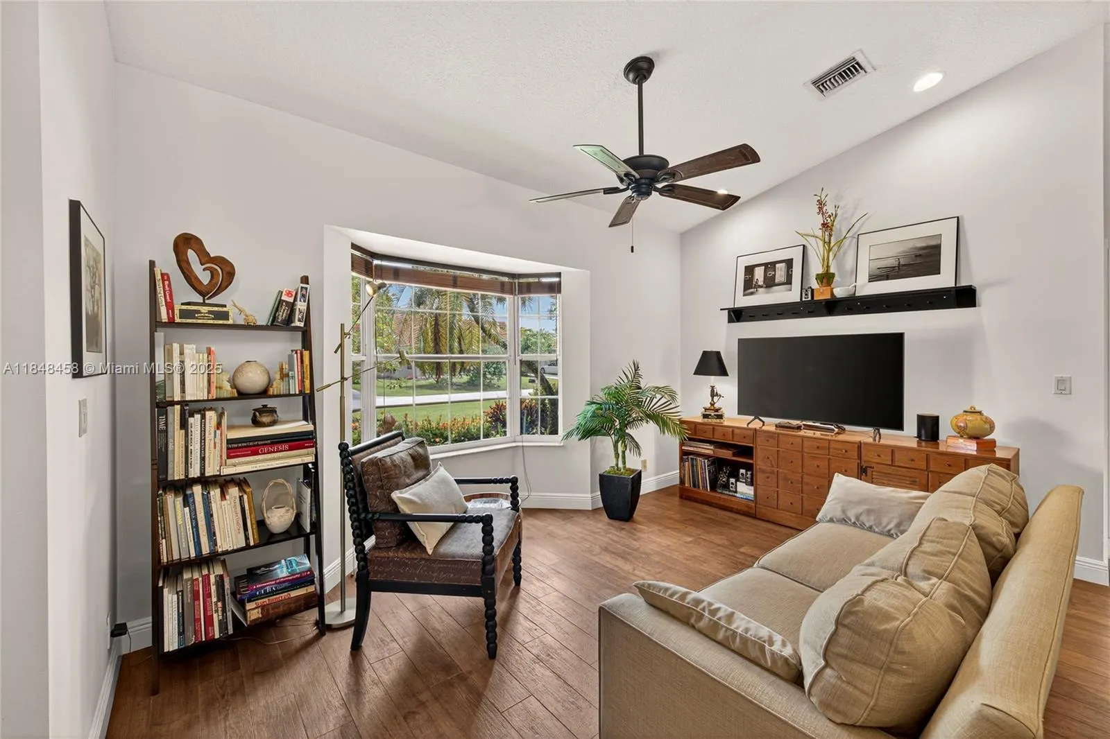 11880 NW 24th St