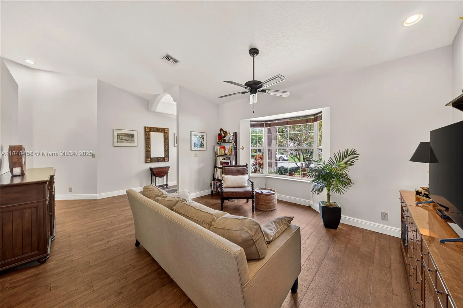 11880 NW 24th St