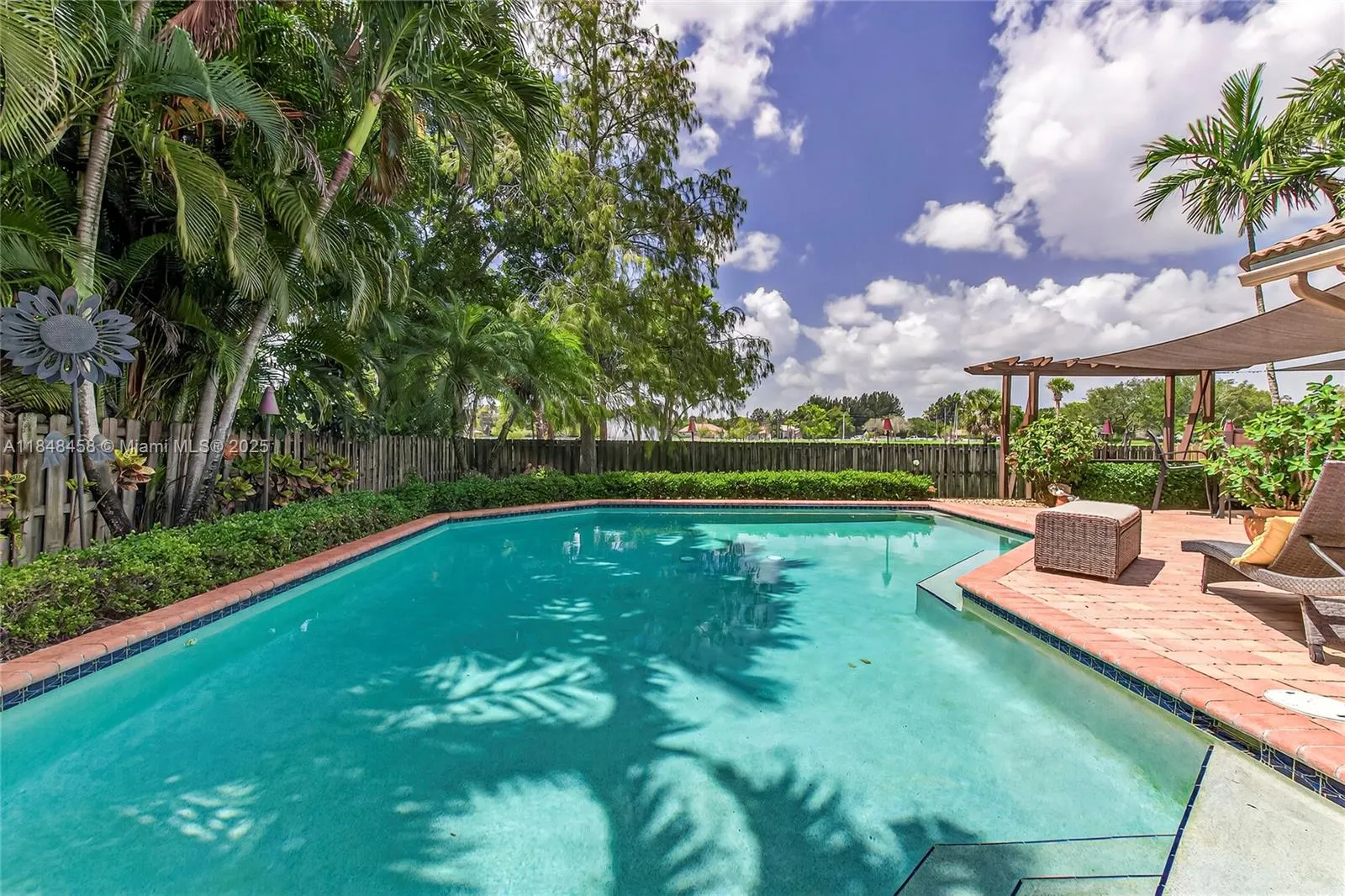 11880 NW 24th St