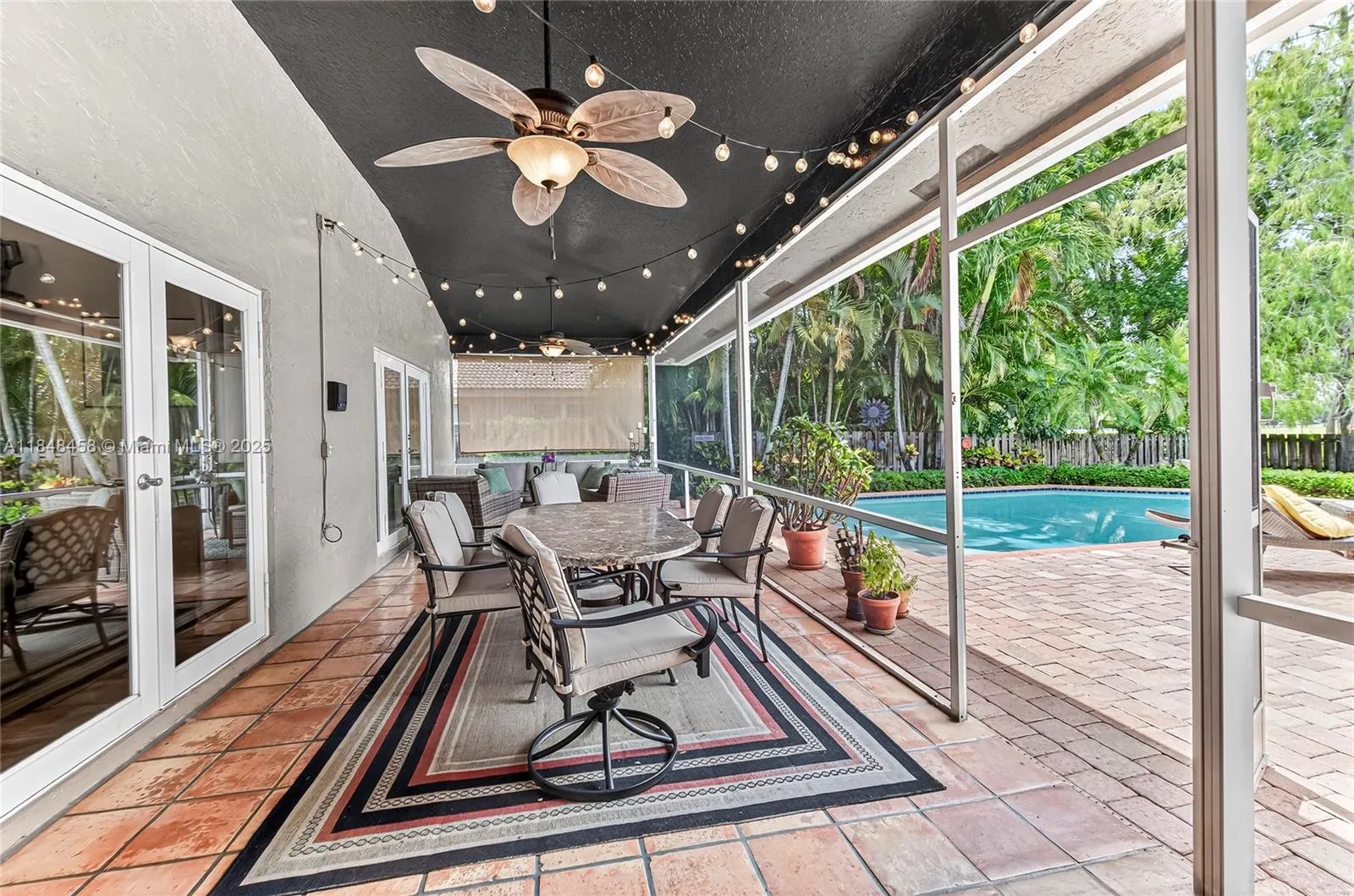 11880 NW 24th St