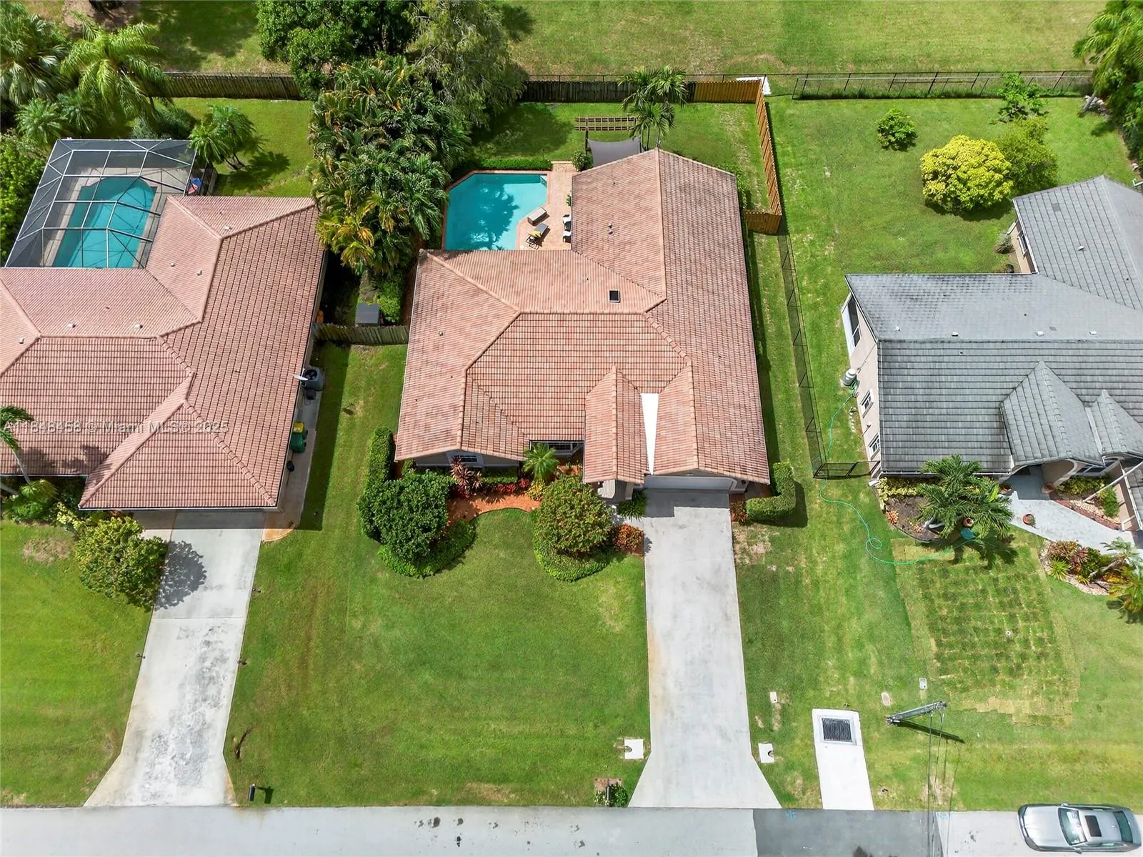 11880 NW 24th St