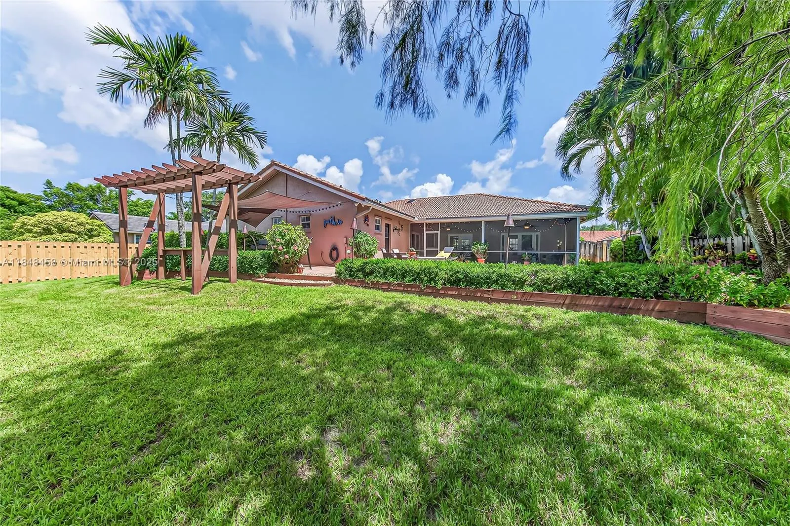 11880 NW 24th St