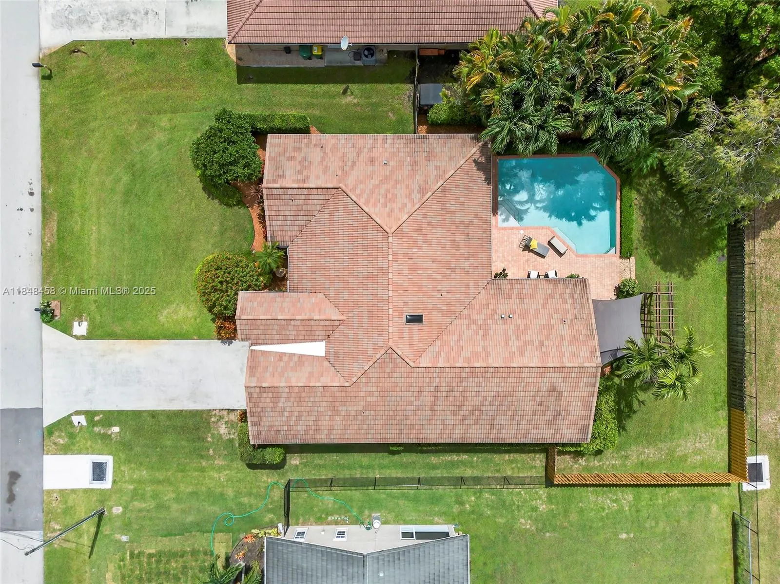 11880 NW 24th St