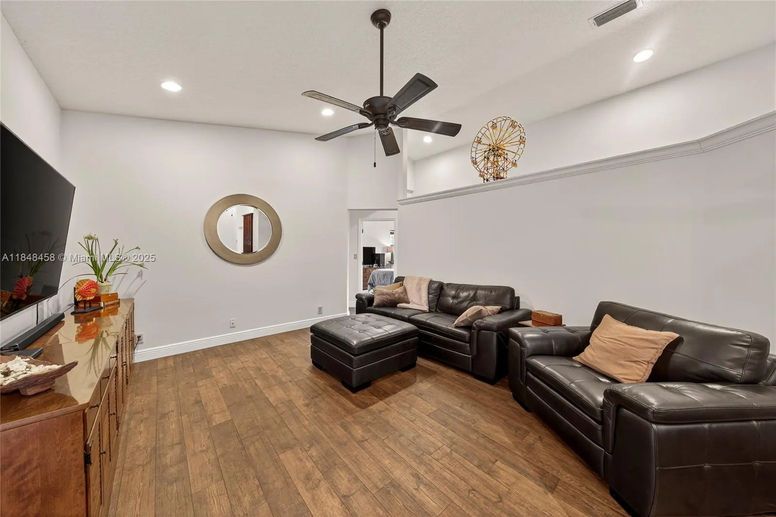 11880 NW 24th St