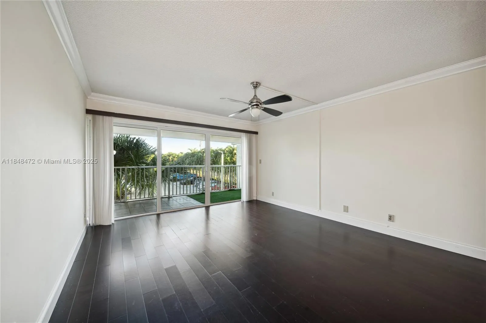 100 Lakeview Dr, #202