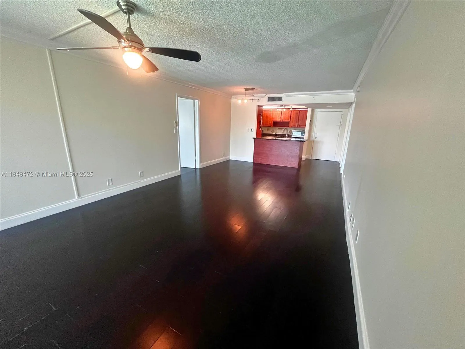 100 Lakeview Dr, #202