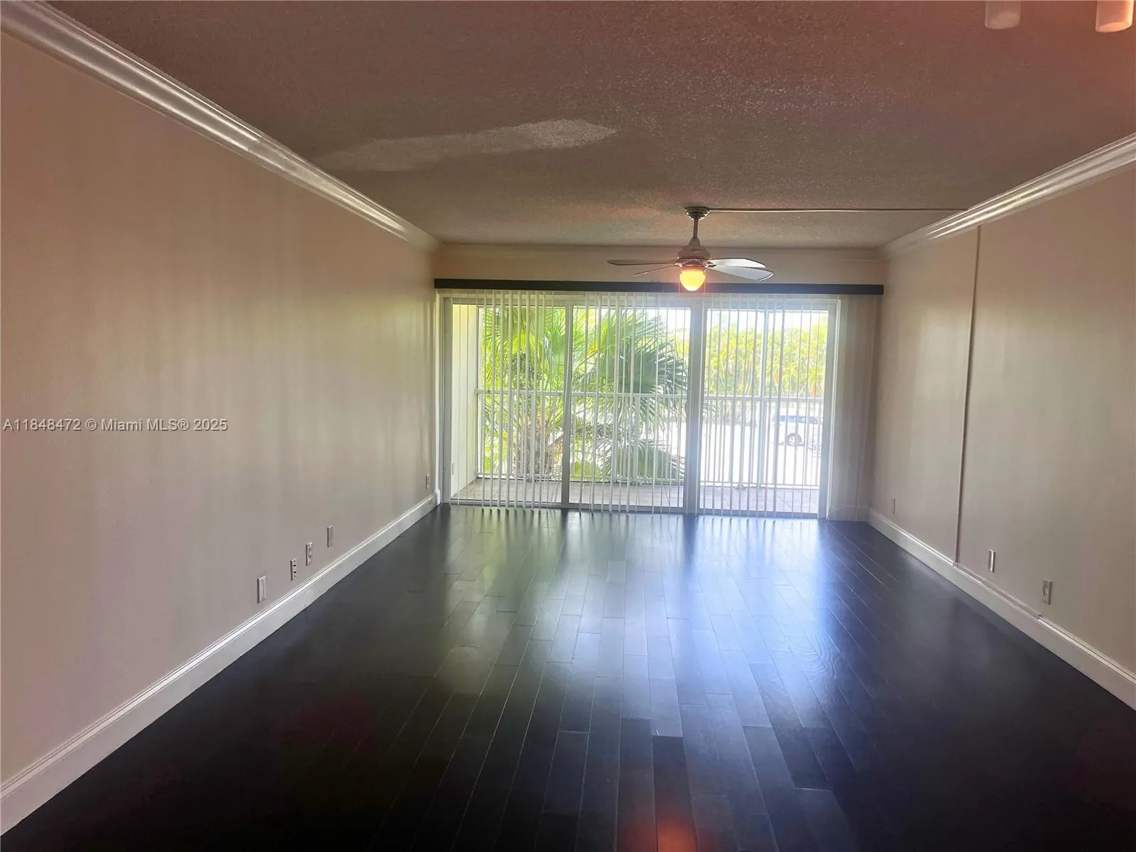 100 Lakeview Dr, #202