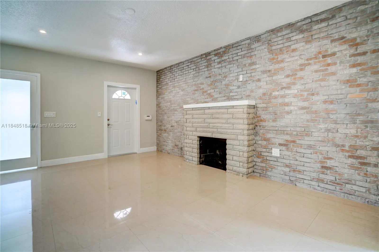 2217 Red Rd