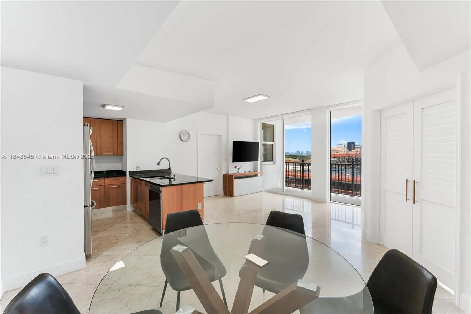 4100 Salzedo St, #601