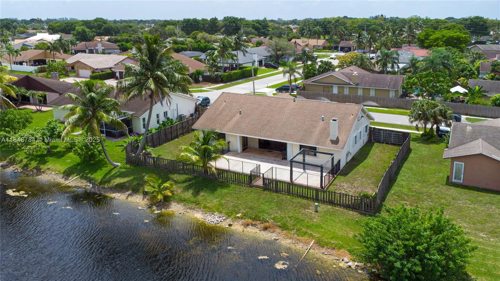7921 NW 90th Ave