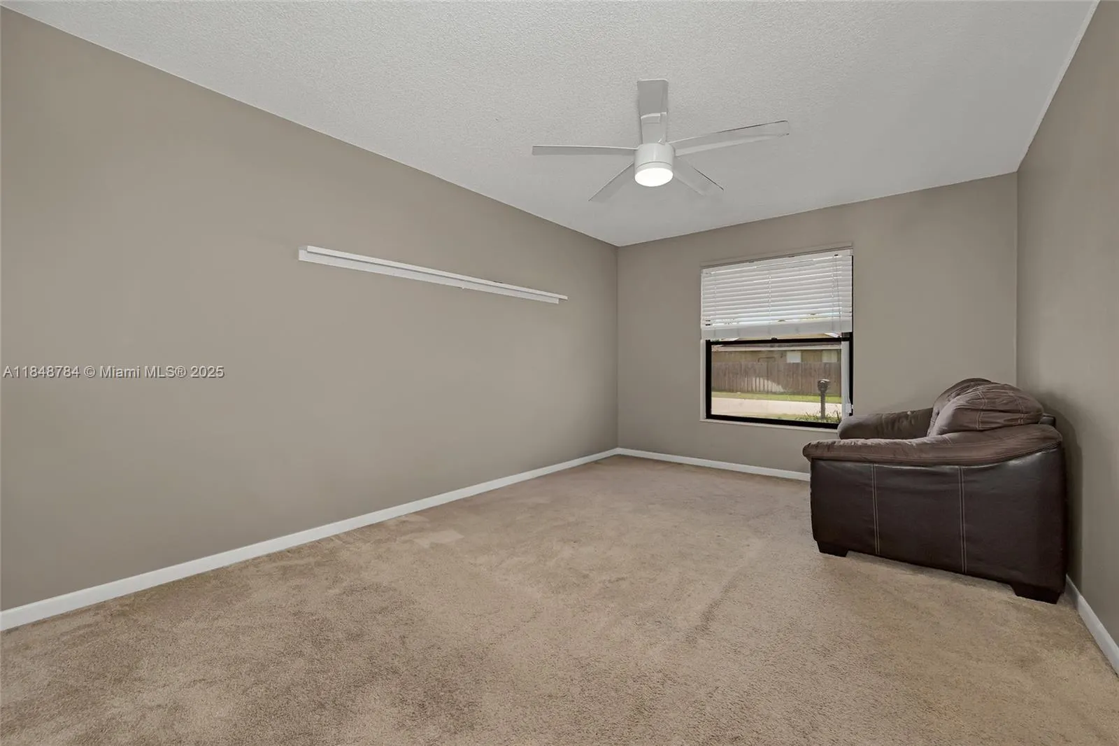 7921 NW 90th Ave