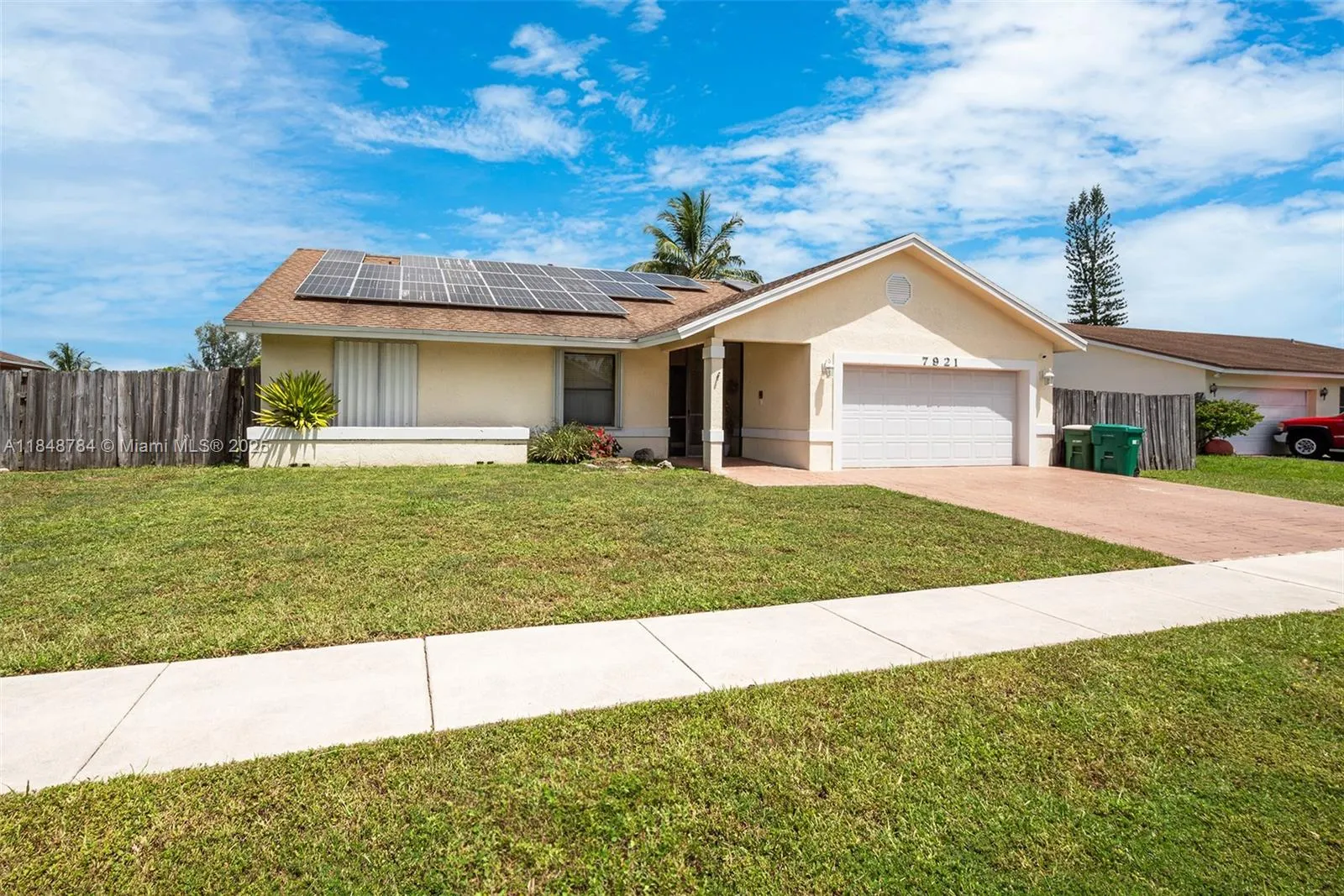 7921 NW 90th Ave