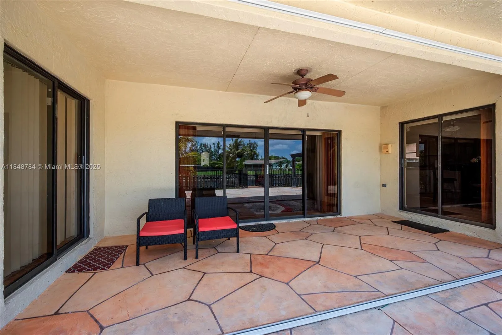 7921 NW 90th Ave