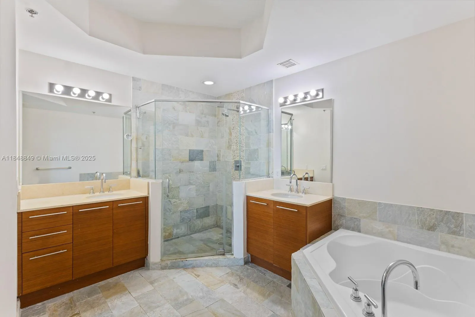2641 N Flamingo Rd, #2408N