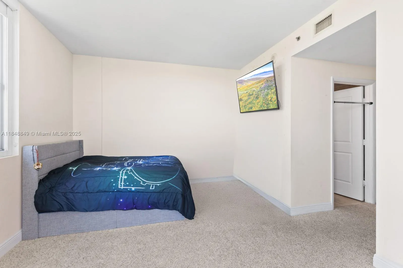 2641 N Flamingo Rd, #2408N