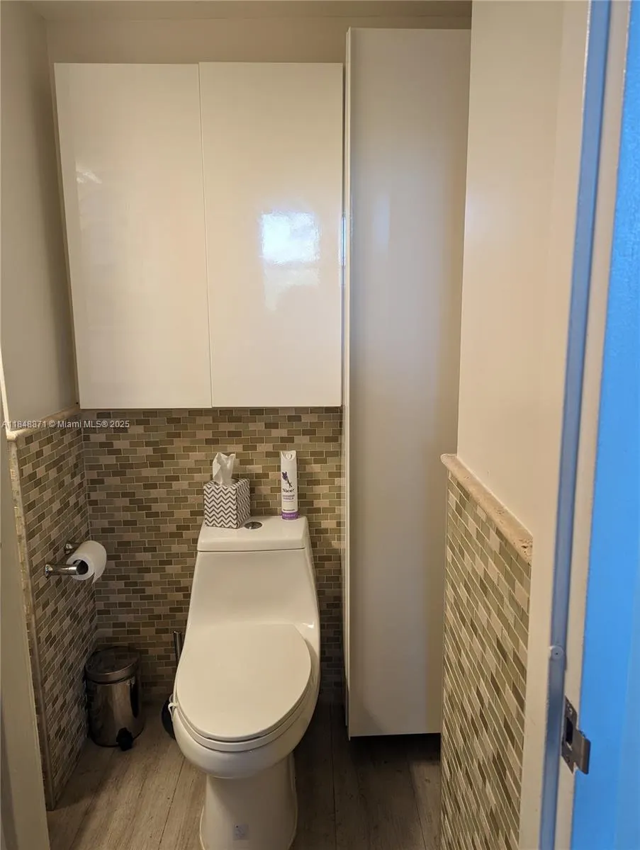 20 Island Ave, #101
