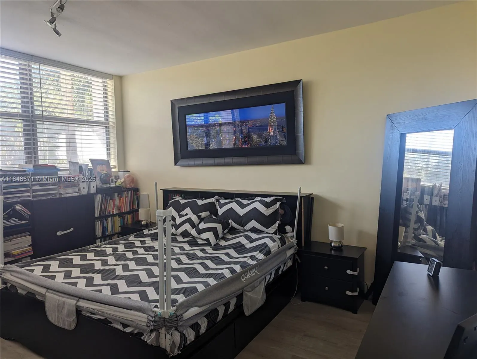 20 Island Ave, #101