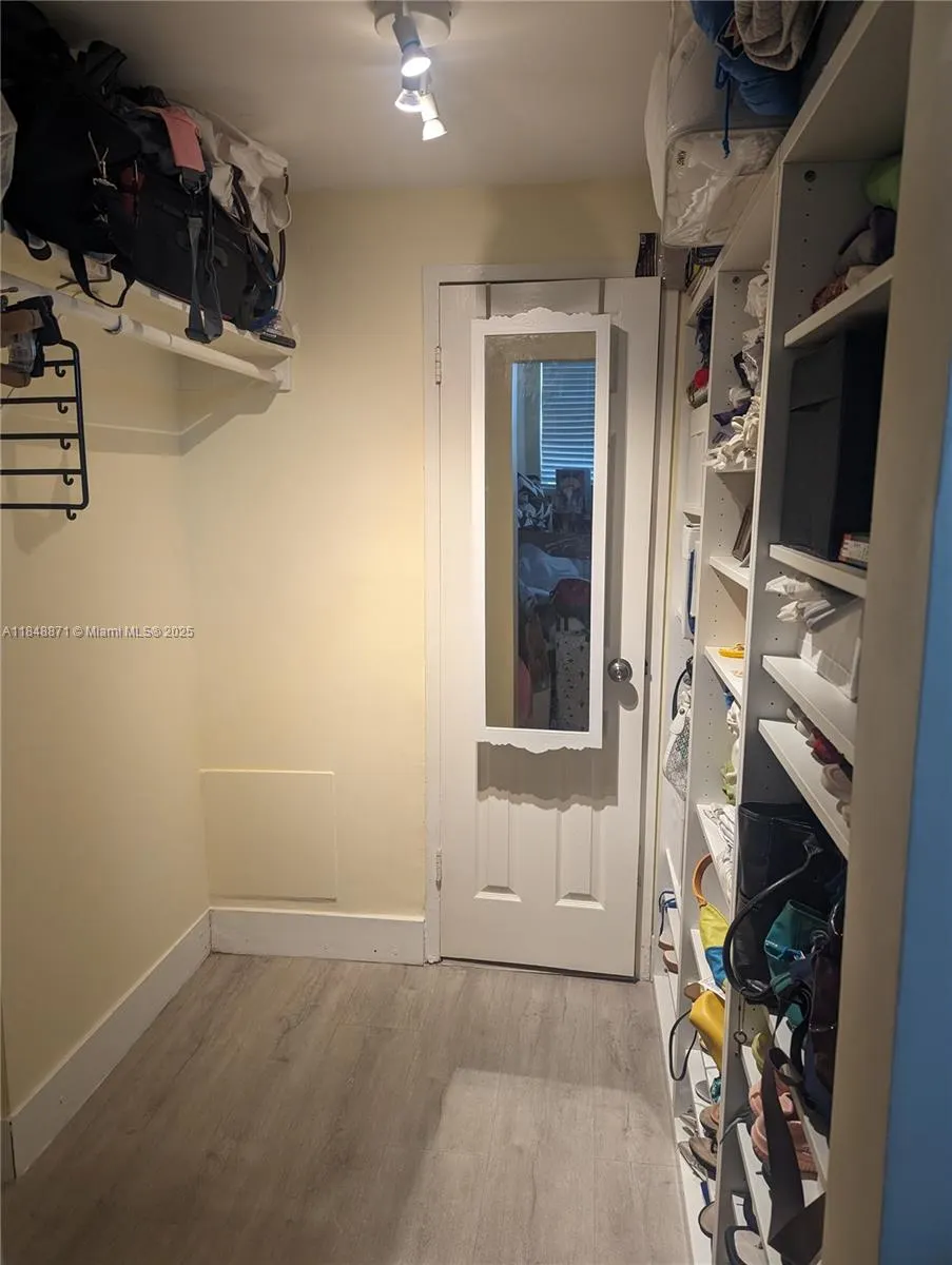 20 Island Ave, #101