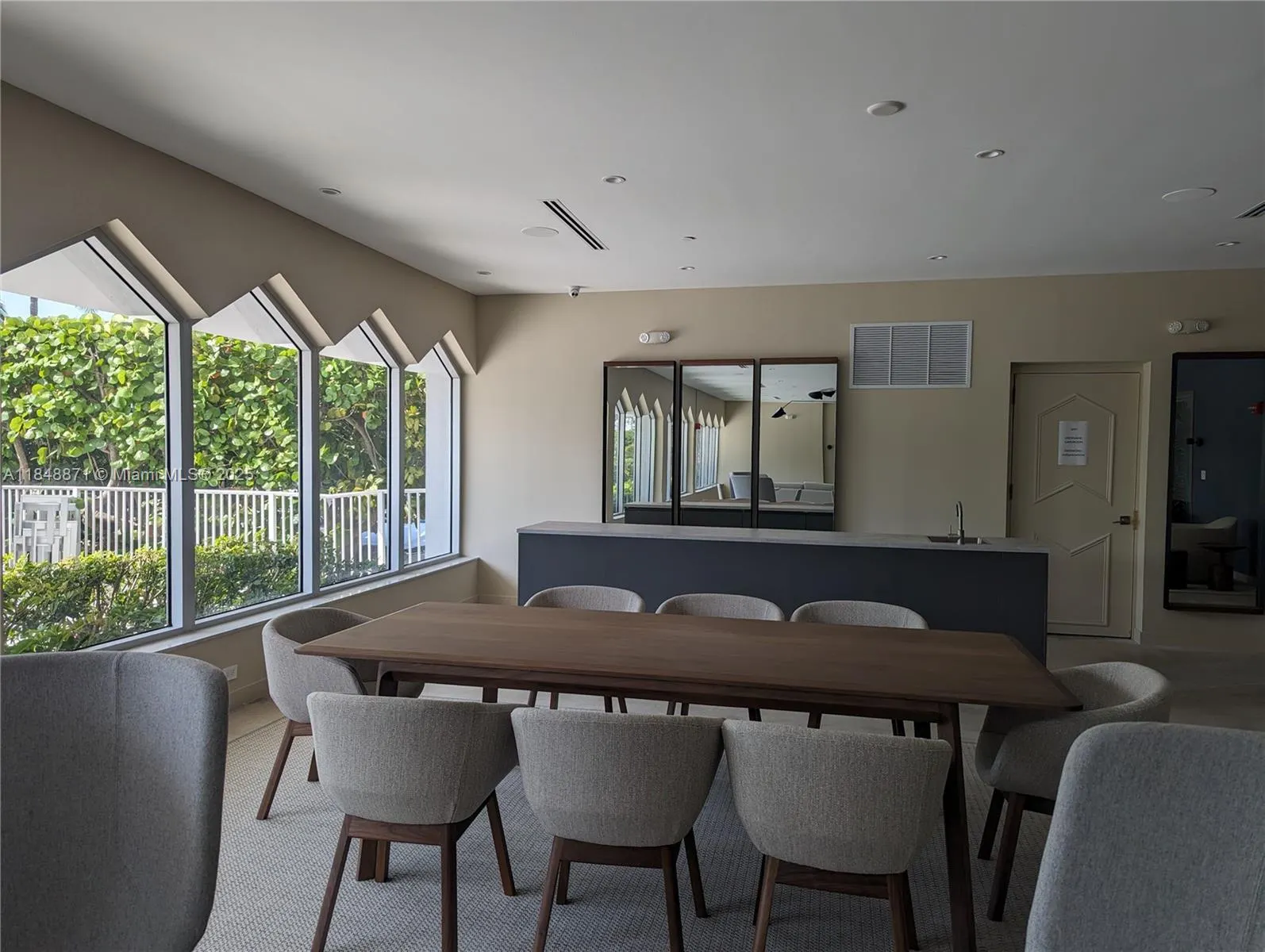 20 Island Ave, #101