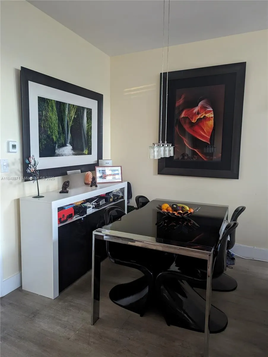 20 Island Ave, #101