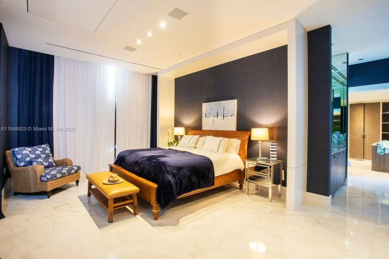 17141 Collins Ave, #1001