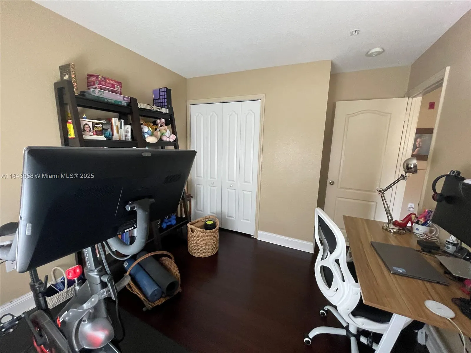 160 Jacaranda Country Club Dr, #201