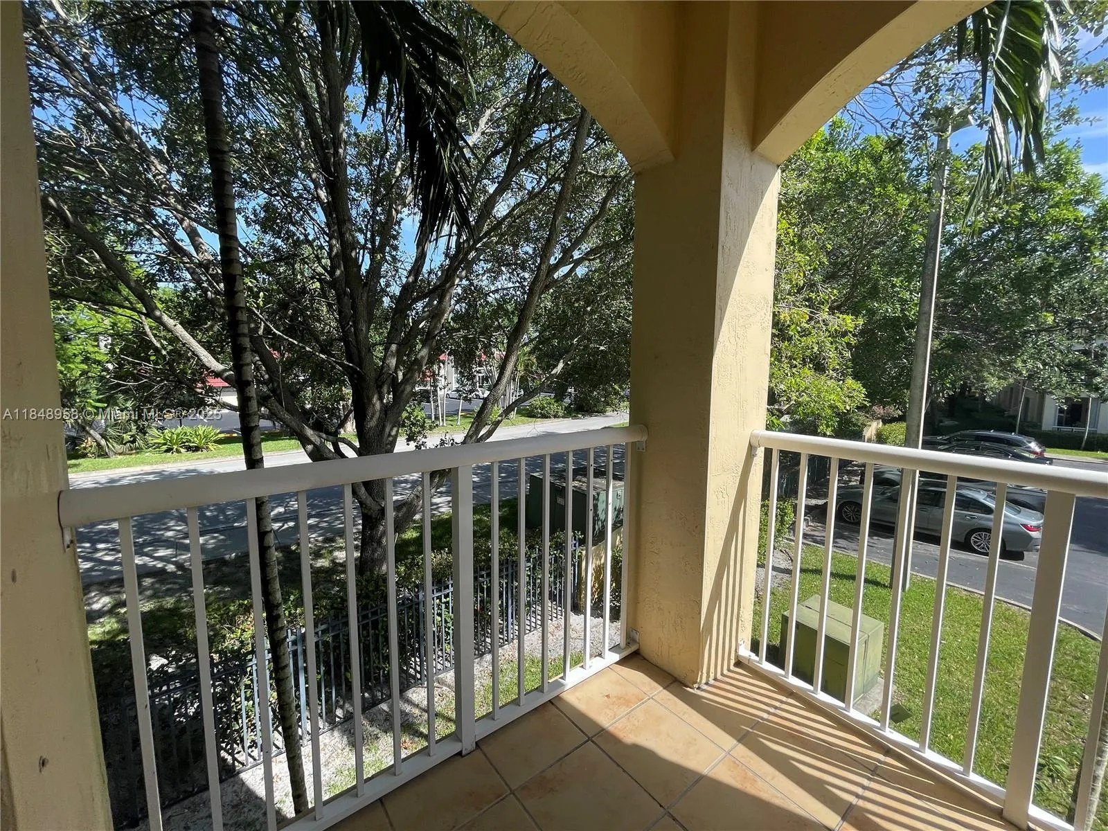 160 Jacaranda Country Club Dr, #201