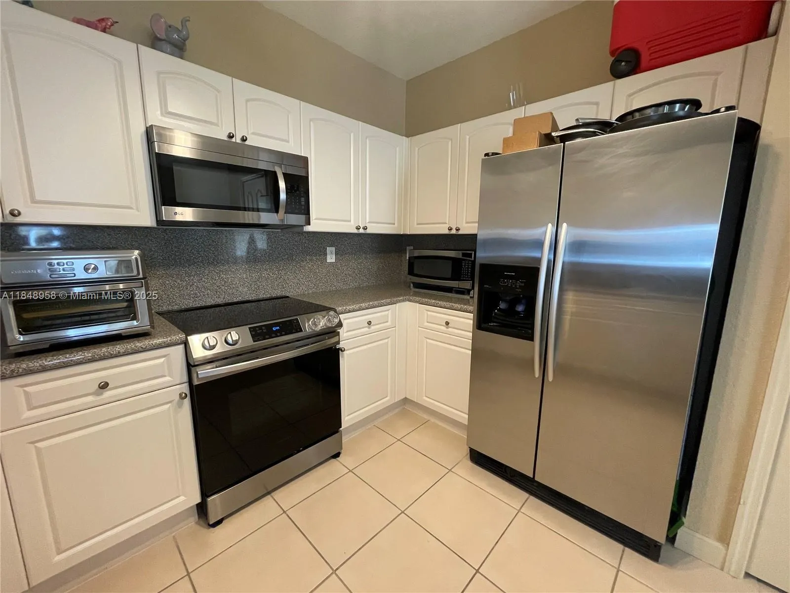 160 Jacaranda Country Club Dr, #201
