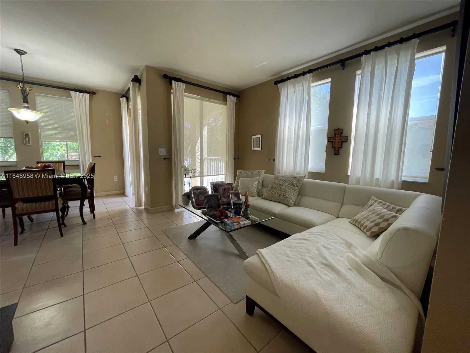 160 Jacaranda Country Club Dr, #201