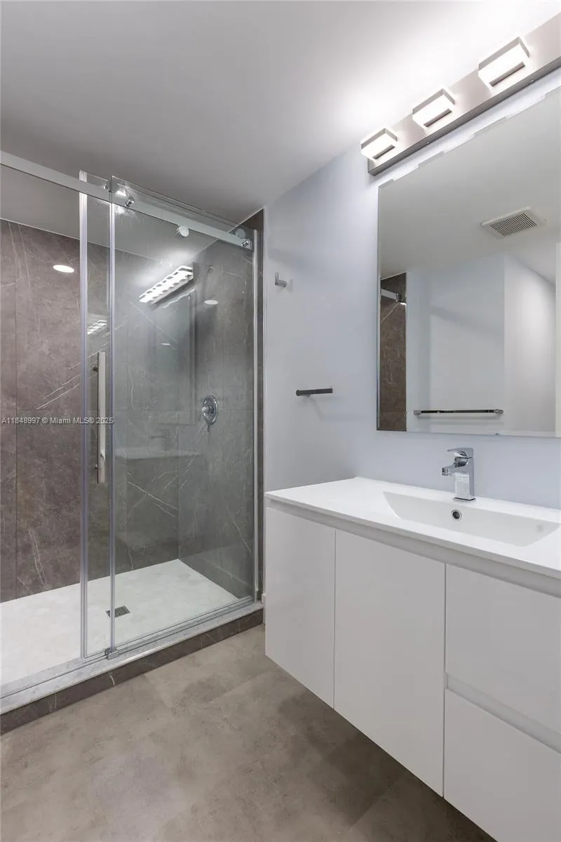 16171 Blatt Blvd, #112
