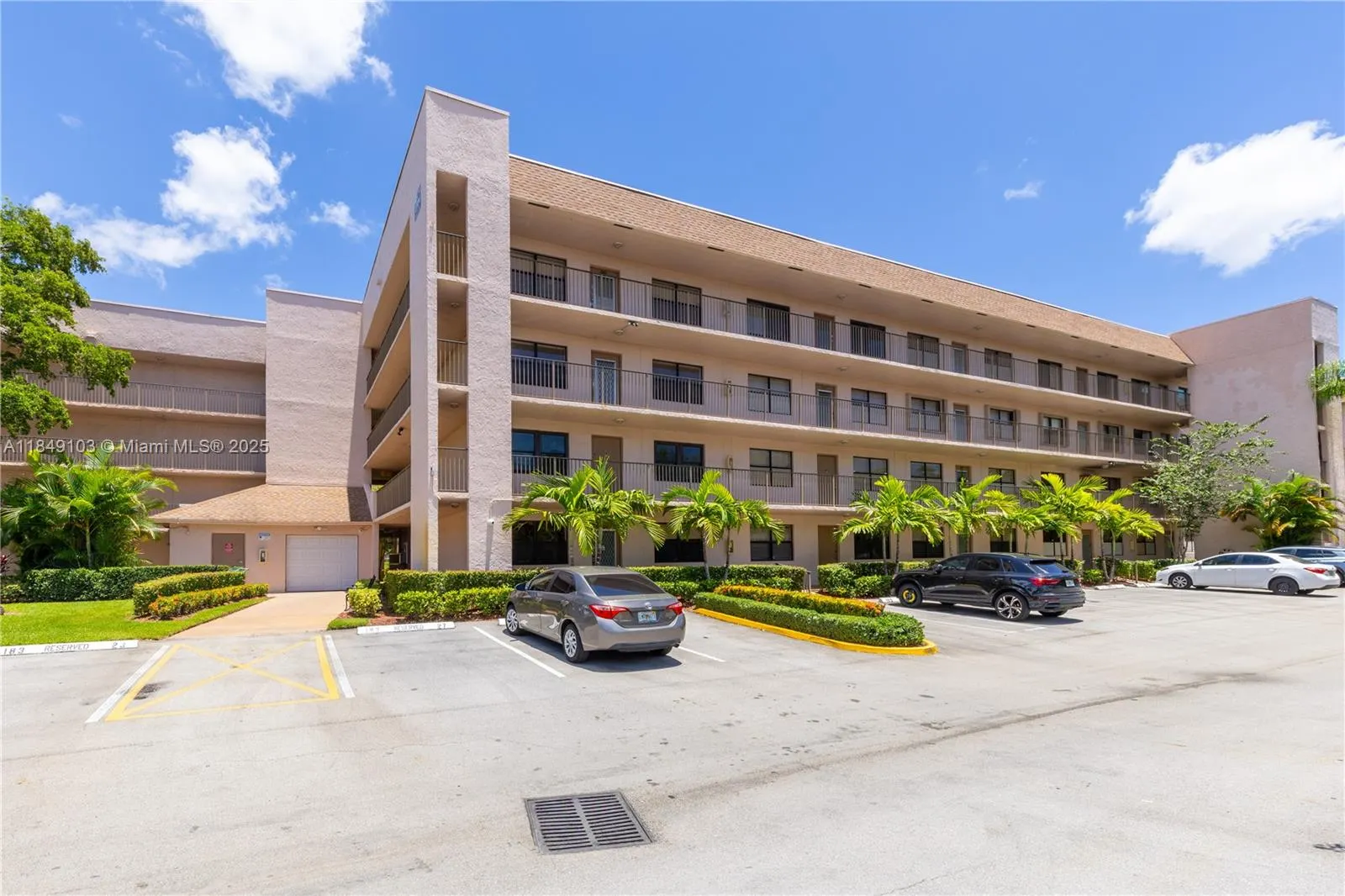 2704 NW 104th Ave, #306
