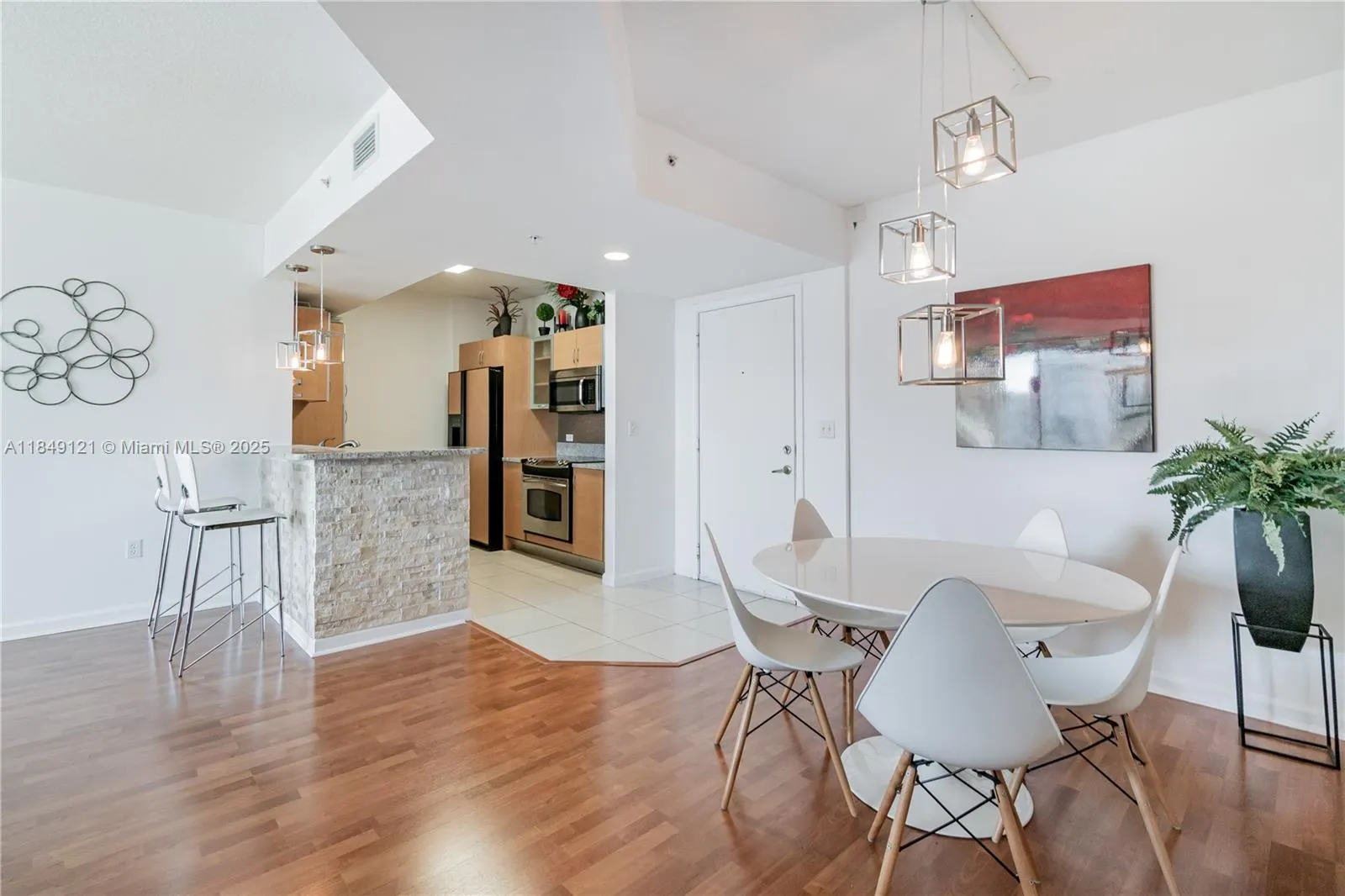 2775 NE 187th St, #516
