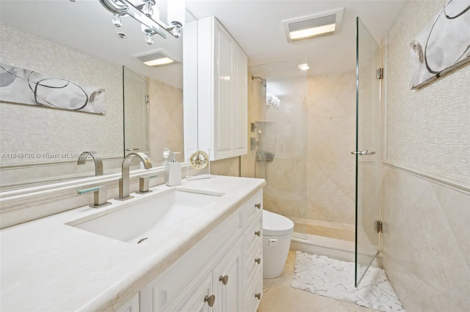 10205 Collins Ave, #404