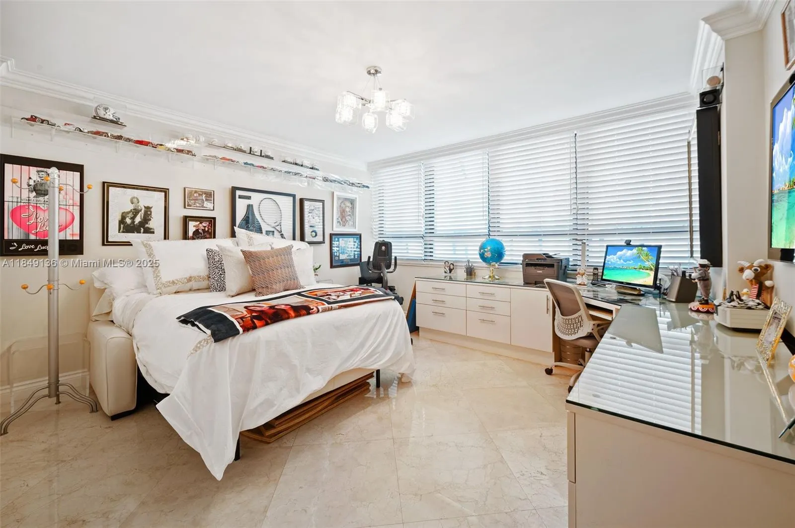 10205 Collins Ave, #404