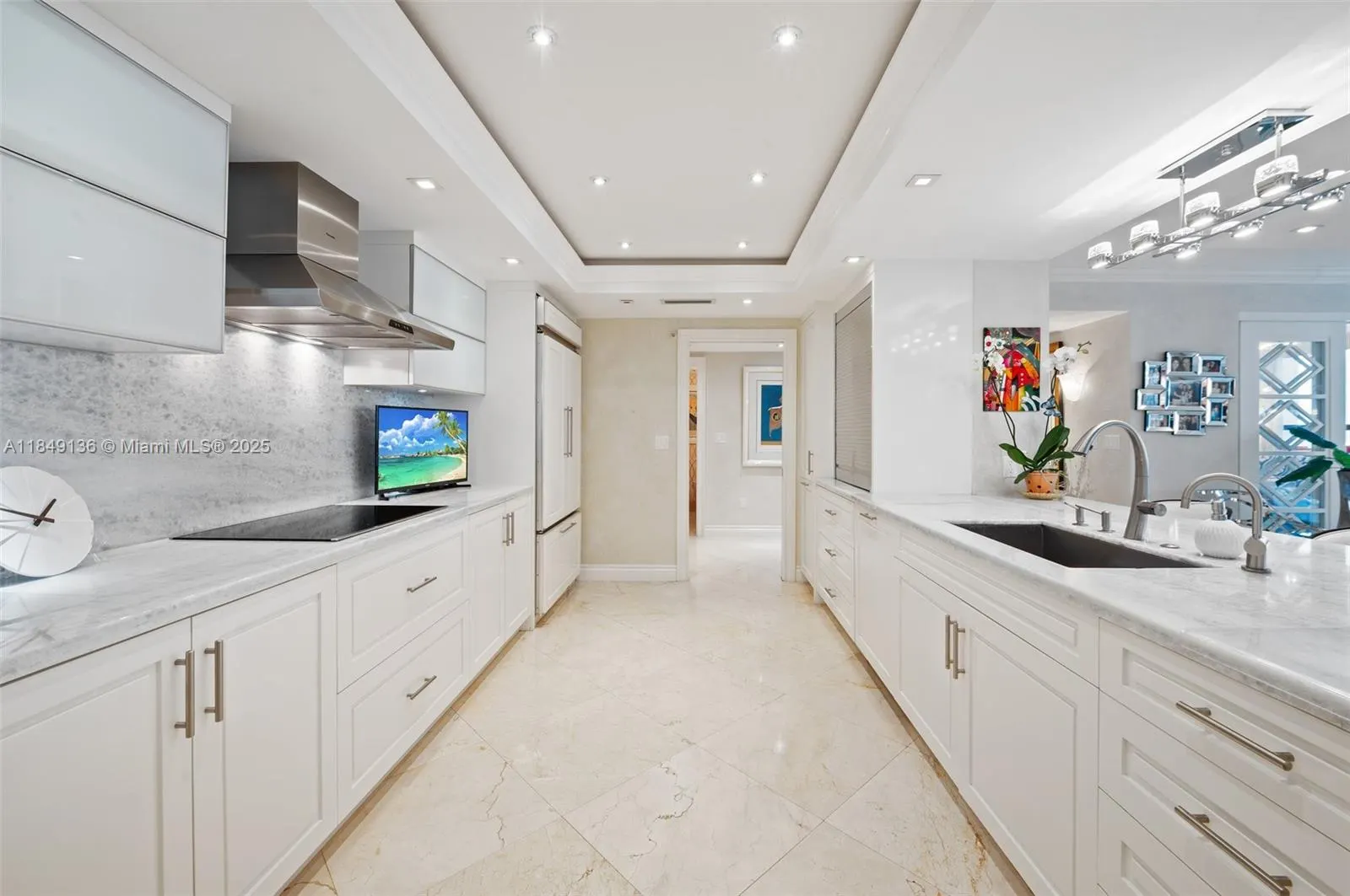 10205 Collins Ave, #404