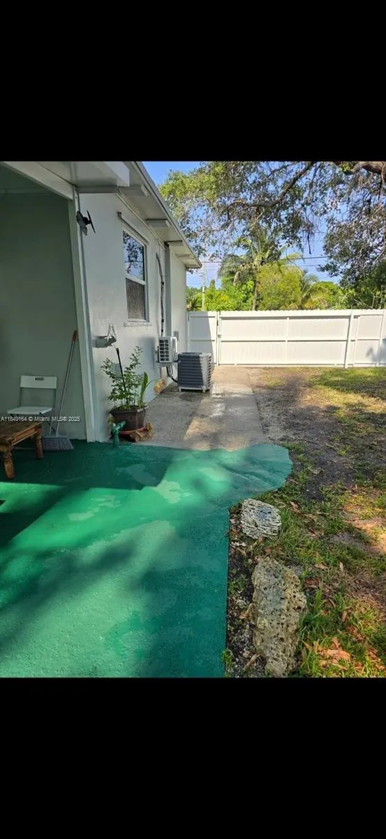 204 SW 7th Ave